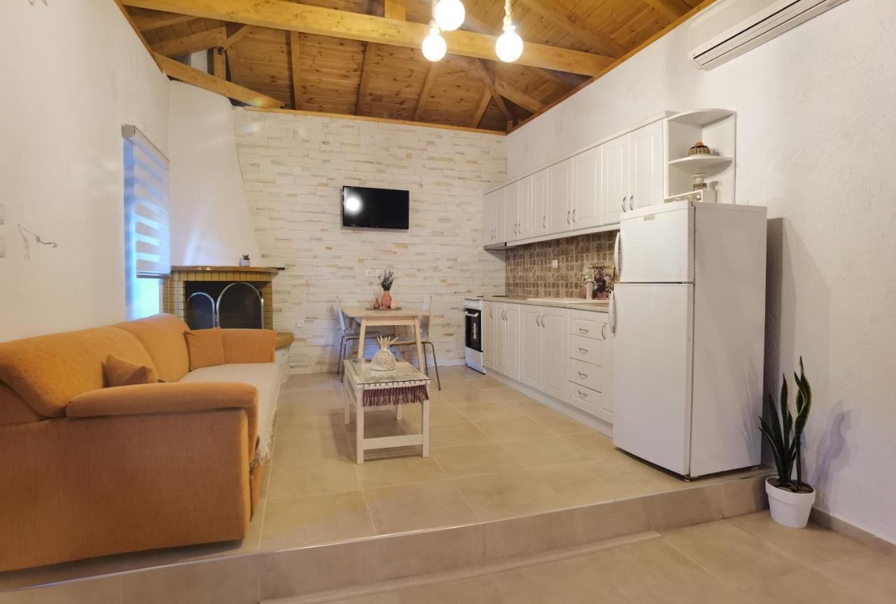 Villa Elaion Thea-Nies Sourpi Exterior foto